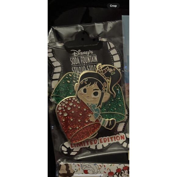 Disney Soda Fountain DSSH Vanellope Pin Wreck it Ralph Gumdrop Christmas LE - Picture 1 of 1
